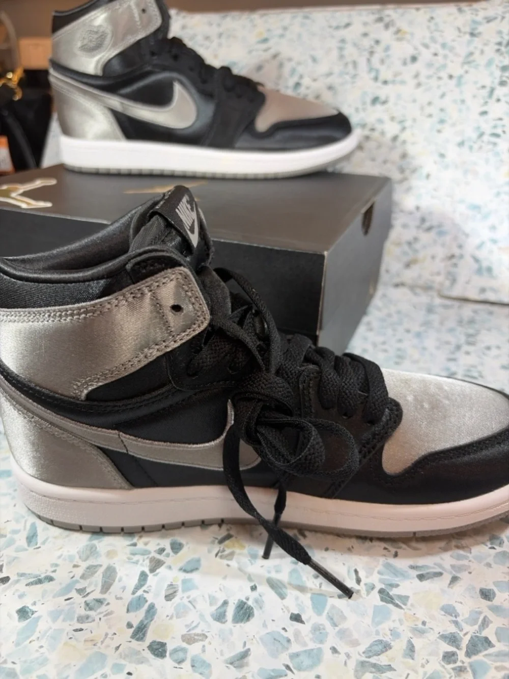 NIB Nike Air Jordan 1 Retro High OG PS Black Medium Grey White Size 3Y - Picture 4 of 6
